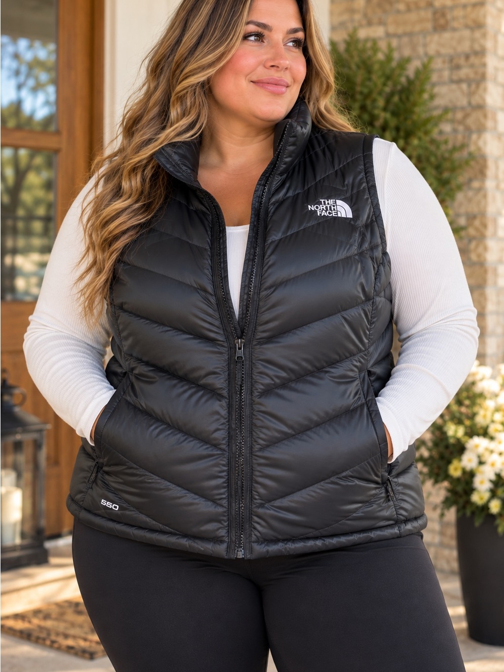 The North Face Women's XL 550 Black Insulated Down Vest